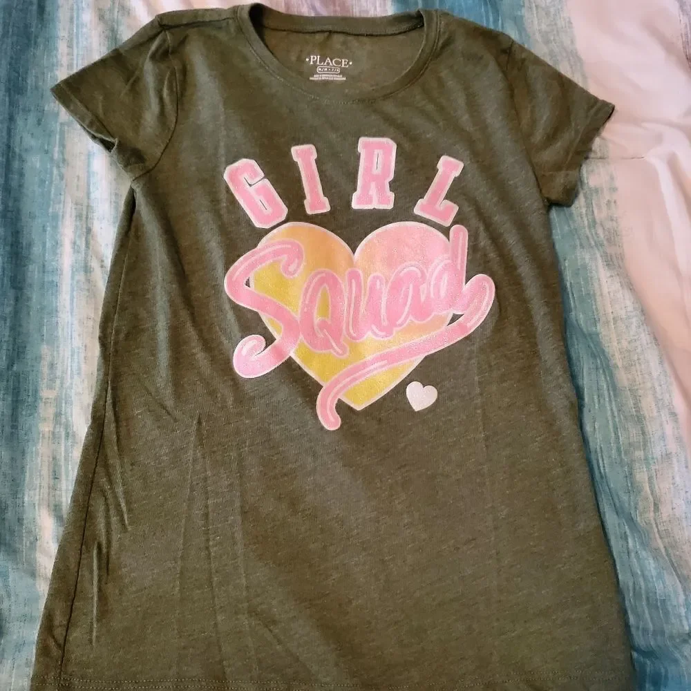 Adorable Little girls Tshirt size medium 7/8